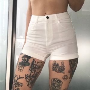 H&M white high waisted shorts